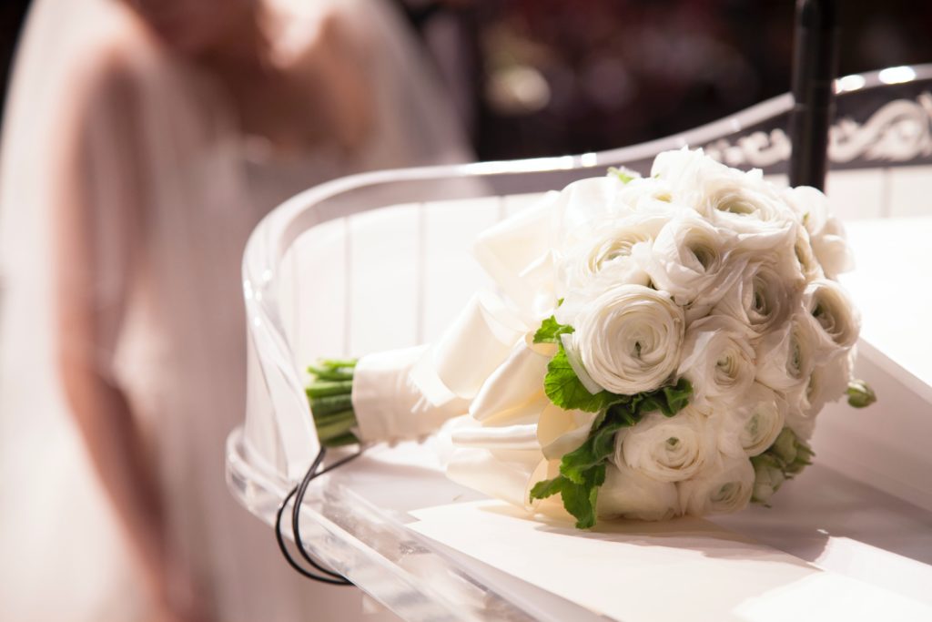Bouquet de mariée de roses blanches - Mon Bouquet de Roses